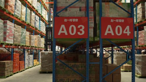 守护 食品安全 ,赵一鸣零食成消费者 心头好